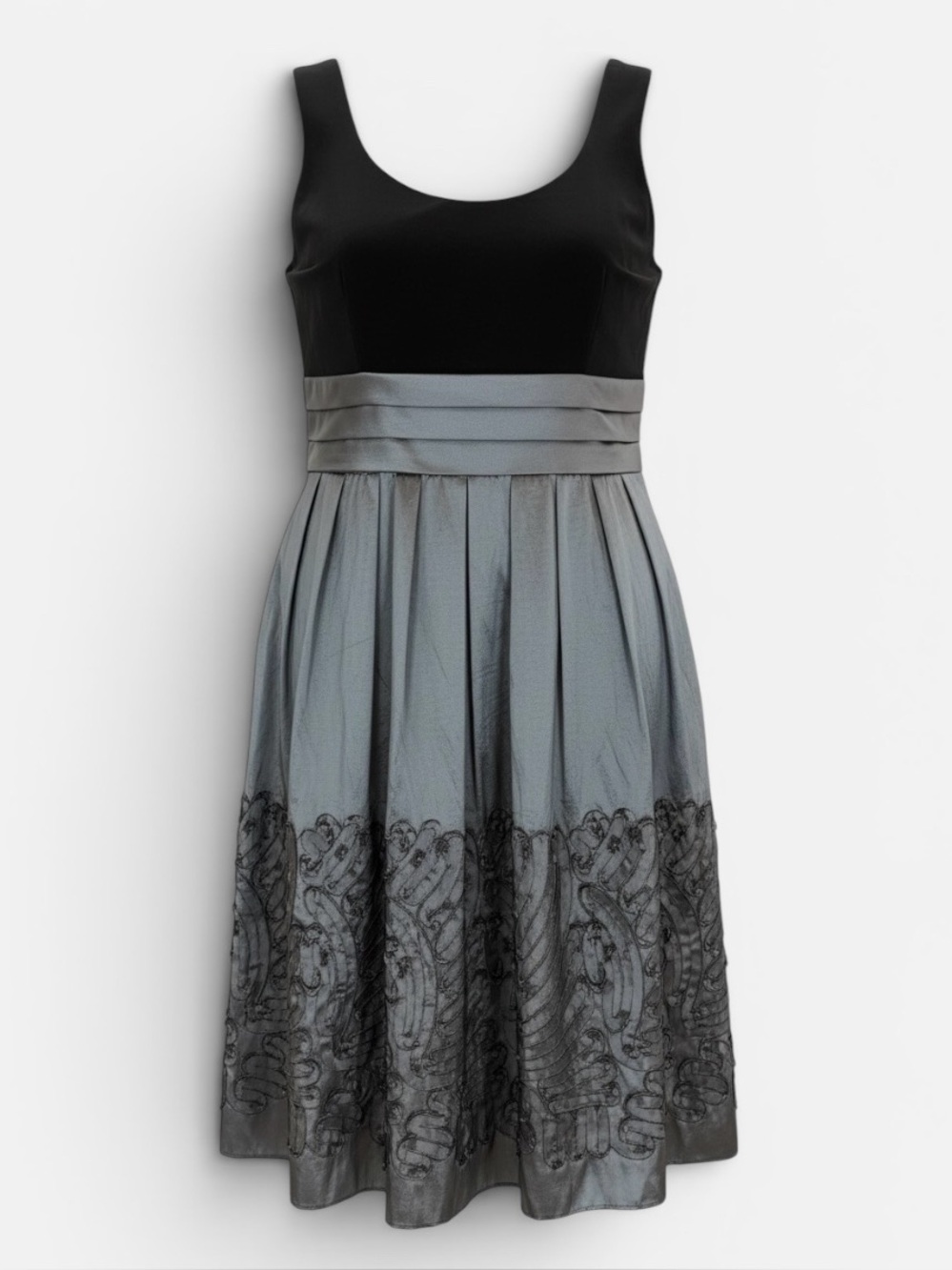 R&M Richards Black Silver Metallic Sleeveless Empire Waist Dress